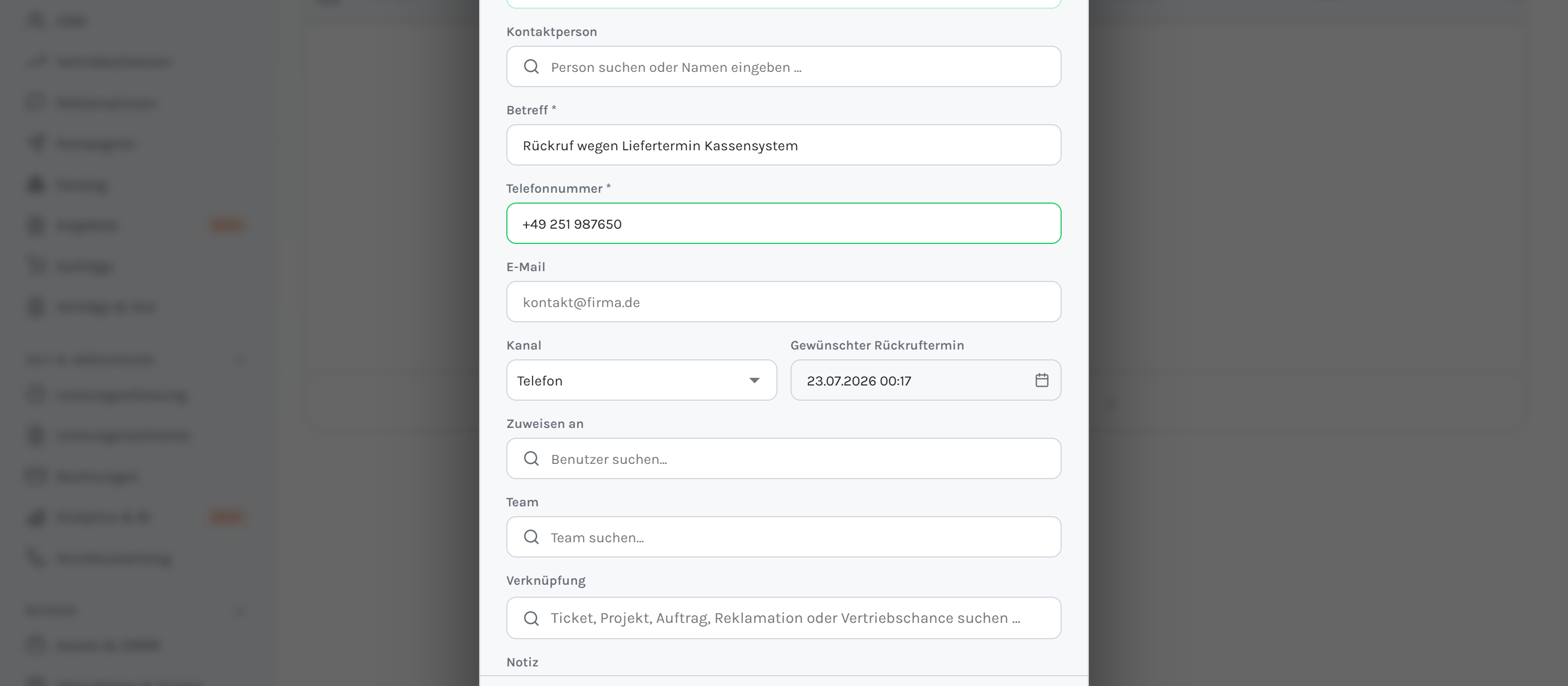 Der Dialog Neuen Rückrufwunsch erfassen mit dem neuen Team-Feld unterhalb von Zuweisen an